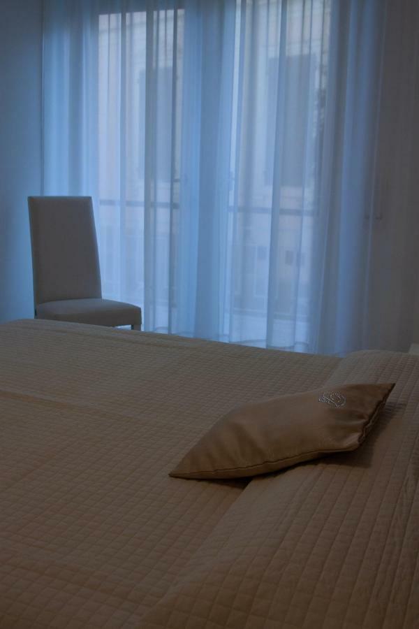 St George Villa Imperia Exterior foto
